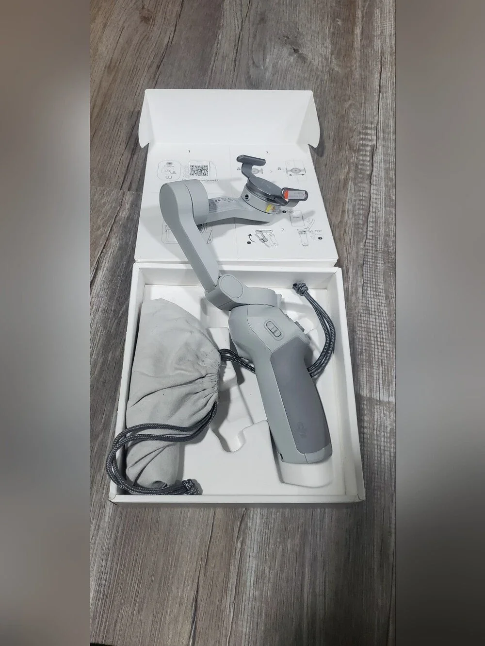 OSMO MOBILE SE - SMARTPHONE STABLIZER Gyro Gimbal